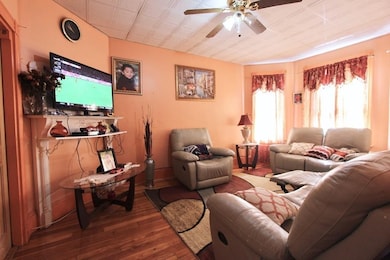 114 Falcon St, Boston, MA 02128 - photo 5