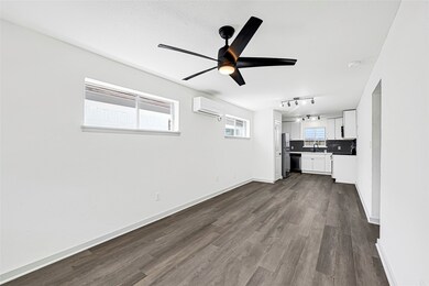 8701 Bertwood St unit 3, Houston, TX 77016 - photo 5