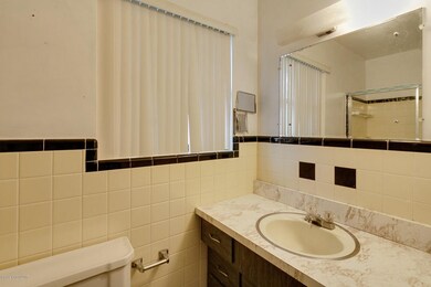 09_1108HickoryLn-9_mls