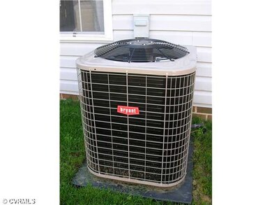 Exterior Back - new HVAC with transferable warrant