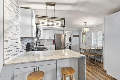 6-web-or-mls-2048-w-windermere-ave