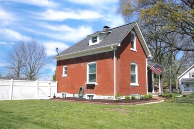 11 N Monroe St, Freeburg, IL 62243 - photo 2