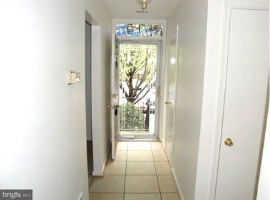 16314 Taconic Cir, Dumfries, VA 22025 - photo 2