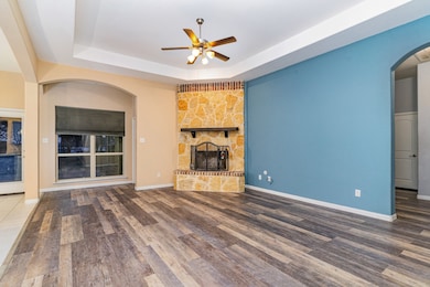 106 Cardiff Ln, Waxahachie, TX 75167 - photo 6