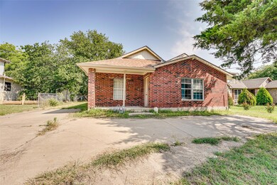 802 E Decatur St, Ennis, TX 75119 - photo 2