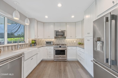 464 W Avenida De Las Flores-large-016-05