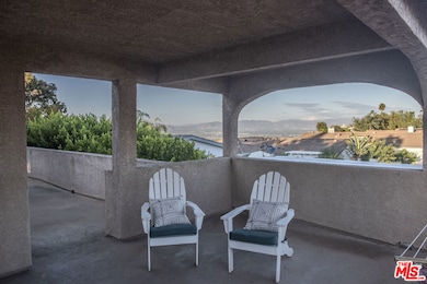 121 Navajo Ln, Topanga, CA 90290 - photo 3