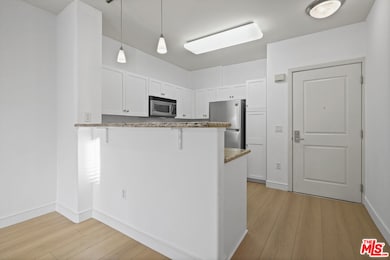 Savoy unit 339, Los Angeles, CA 90012 - photo 6