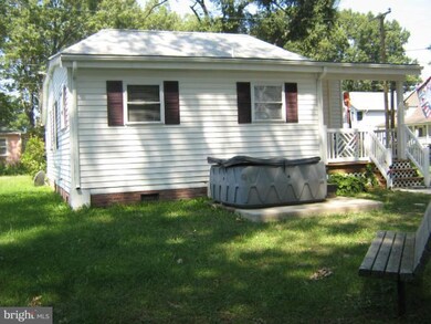 300 Chamberlayne St, Colonial Beach, VA 22443 - photo 5