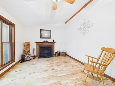 2091 Bearclaw Ct, Sugar Grove, OH 43155 - photo 3