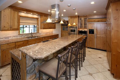 595_stone_creek_unit_b_kitchen_2