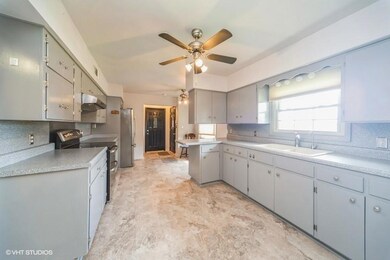 1805 Sycamore St, Granger, IA 50109 - photo 4