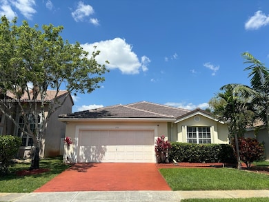 530 SW 182nd Way, Pembroke Pines, FL 33029 - photo 2