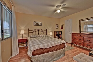 17207 N Pinion Ln, Sun City, AZ 85373 - photo 6