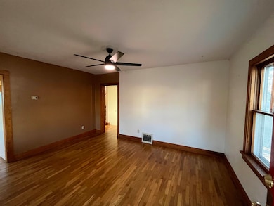 712 Custer St, Salina, KS 67401 - photo 5