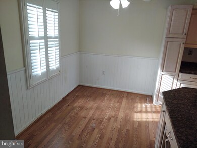 2250 Dawn Ln, Temple Hills, MD 20748 - photo 6