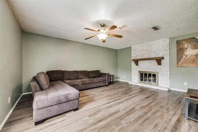 1209 Davis St, Cleburne, TX 76033 - photo 5