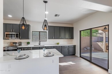 2320 E Behrend-11