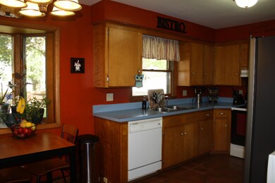 2744 Morningside Dr, Lansing, MI 48906 - photo 6