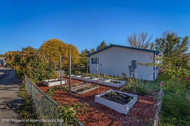 01_1917_Pickett_Lane_Silt_81652001_mls