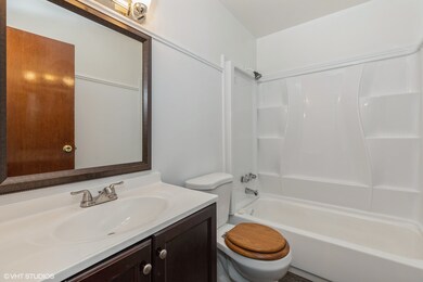 17621 Winston Dr, Country Club Hills, IL 60478 - photo 7