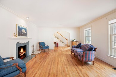005-photo-living-room-6955207