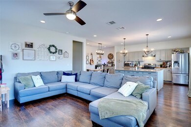 324 Spring Valley Cir, Azle, TX 76020 - photo 5