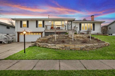 2713 Hickory Dr SW, Cedar Rapids, IA 52404 - photo 3