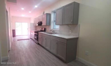 Kitchen 1c