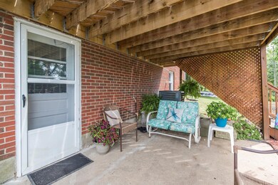 902 Beaumont Ave, Harrodsburg, KY 40330 - photo 6