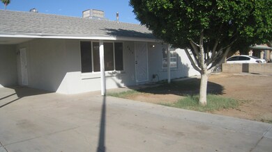 4854 W Berkeley 003