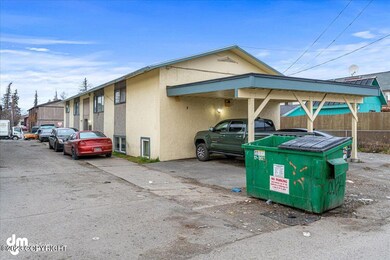 05-Front Exterior_ELI09902