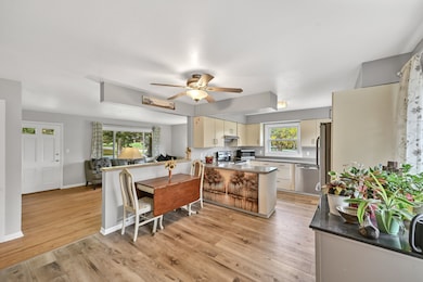 5310 S Nicolet Dr, New Berlin, WI 53151 - photo 6