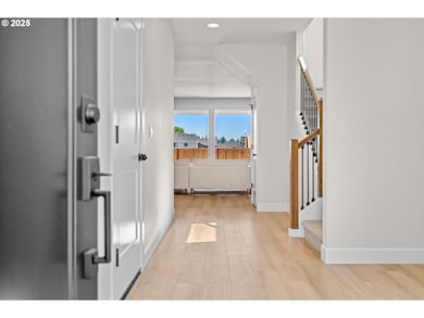 844 NE 17th Ave, Canby, OR 97013 - photo 3