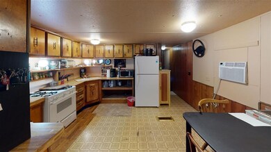 8 Commerce St, Holmen, WI 54636 - photo 4