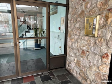 423 Walker St unit B5, Fairview, NJ 07022 - photo 3