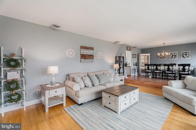 541 Cardinal Dr, Dresher, PA 19025 - photo 4