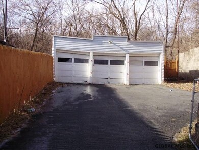 632 N Pearl St, Menands, NY 12204 - photo 3