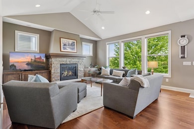 5290 Ranchview Ln N, Minneapolis, MN 55446 - photo 2