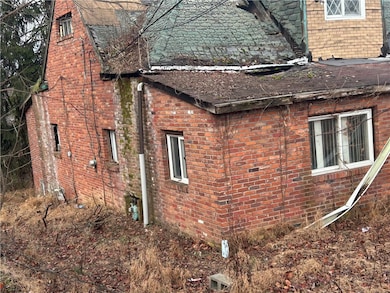 201 Latrobe St, McKeesport, PA 15133 - photo 3