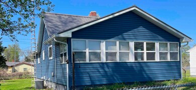 305 W New York St, Knox, IN 46534 - photo 3