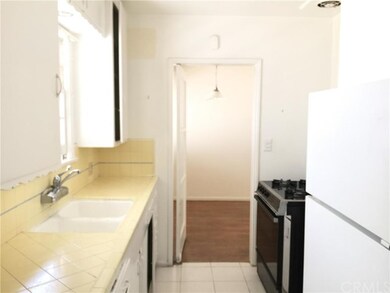 kitchen Middle 1 bed 1 bath unit 