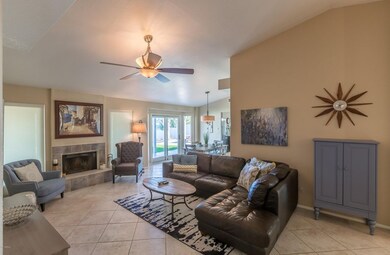 6  Living room1703_1364 W Escarpa St, Me