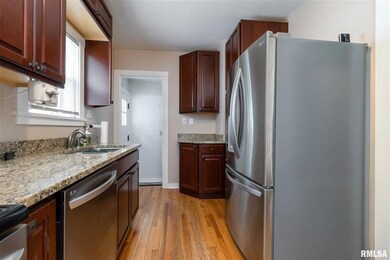 1915 4th St, Moline, IL 61265 - photo 6