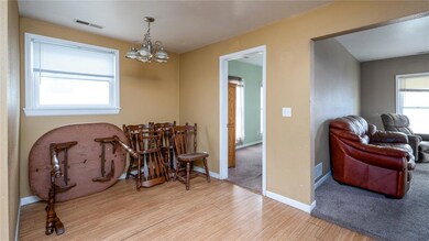 913 9th St SE, Cedar Rapids, IA 52401 - photo 5