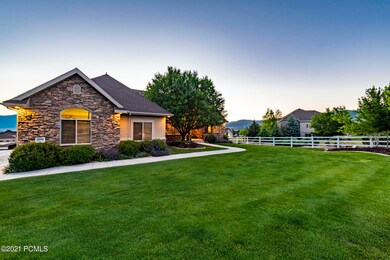 4_Exterior_high_3704002