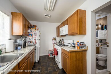 25 Kentucky Ave, North Middletown, NJ 07748 - photo 4