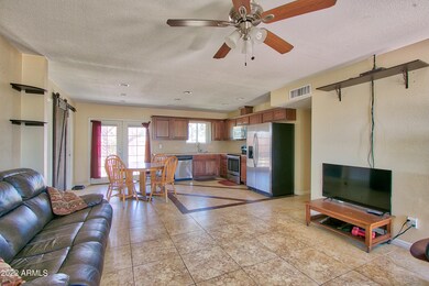 Living area 4