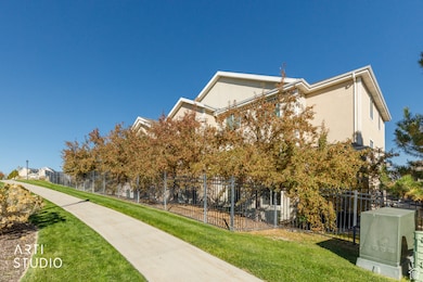 182 W Springview Dr, Saratoga Springs, UT 84045 - photo 4