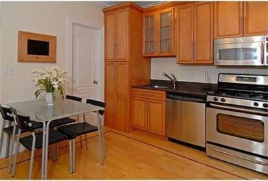 23 Margaret St unit 3, Boston, MA 02113 - photo 4